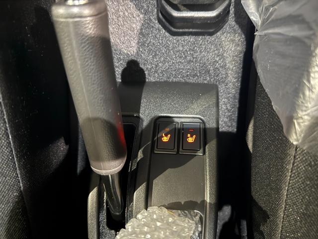 ジムニー ＸＣ　スマートキー　９インチナビ　フルセグ　ＣＤ　ＤＶＤ　ＬＥＤライト　フォグランプ　シートヒーター　セーフティサポート　１６インチＡＷ（18枚目）