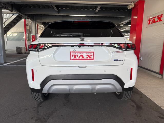 フロンクス ベースグレード　スマートキー　９インチＤオーディオ　ＢＴ　ＵＳＢ　全方位モニター　ＬＥＤライト　シートヒーター　ワイヤレス充電　ハーフレザーシート　セーフティサポート　１６インチＡＷ（5枚目）