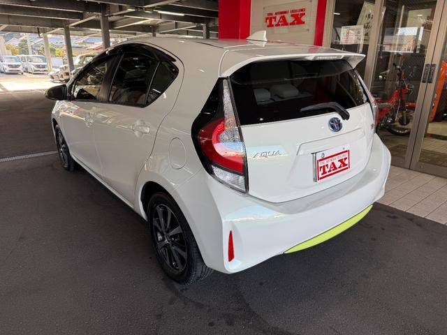 アクア Ｇソフトレザーセレクション　スマートキー　メモリーナビ　ワンセグ　ＣＤ　ＢＴ　バックカメラ　ＥＴＣ　ドラレコ　レザーシート　フォグランプ　１５インチＡＷ（17枚目）