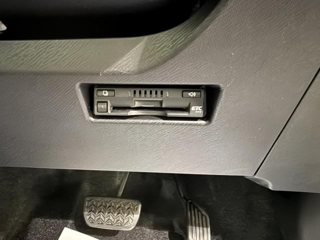 アクア Ｇソフトレザーセレクション　スマートキー　メモリーナビ　ワンセグ　ＣＤ　ＢＴ　バックカメラ　ＥＴＣ　ドラレコ　レザーシート　フォグランプ　１５インチＡＷ（29枚目）