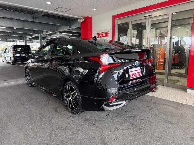 プリウス Ｓ　ナビ　バックカメラ　社外エアロ　ＥＴＣ　ドライブレコーダー　ＬＥＤライト　スマートキー　社外１８ＡＷ　クリアランスソナー　レーダークルーズコントロール　ＡＣ１００Ｖ電源（3枚目）