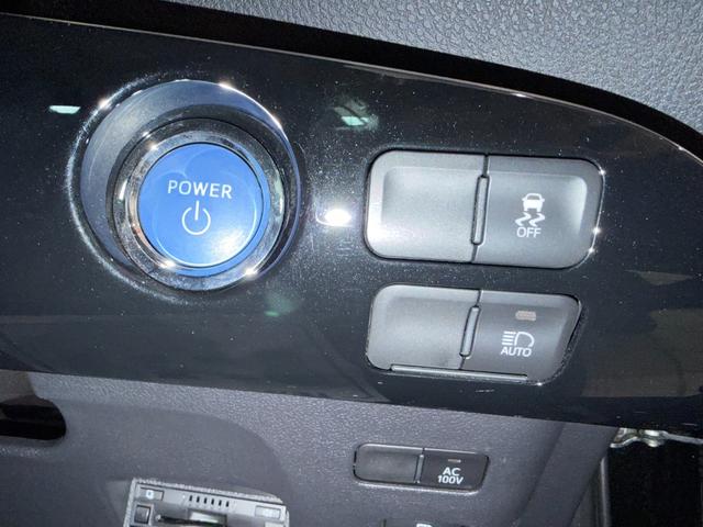 プリウス Ｓ　ナビ　バックカメラ　社外エアロ　ＥＴＣ　ドライブレコーダー　ＬＥＤライト　スマートキー　社外１８ＡＷ　クリアランスソナー　レーダークルーズコントロール　ＡＣ１００Ｖ電源（9枚目）