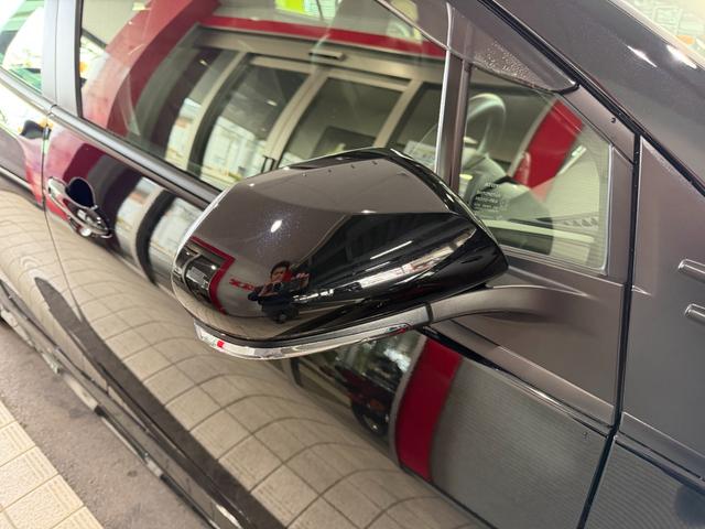 プリウス Ｓ　ナビ　バックカメラ　社外エアロ　ＥＴＣ　ドライブレコーダー　ＬＥＤライト　スマートキー　社外１８ＡＷ　クリアランスソナー　レーダークルーズコントロール　ＡＣ１００Ｖ電源（17枚目）