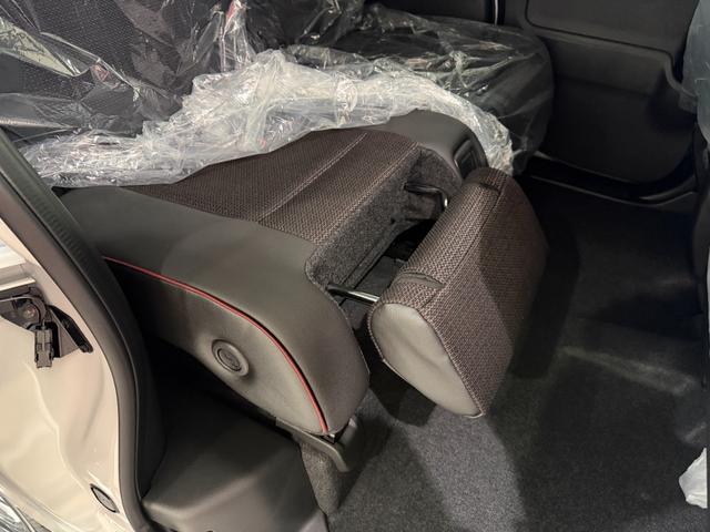 スペーシアカスタム ハイブリッドＸＳターボ　９インチナビ　フルセグ　全方位モニター　両側パワースライド　シートヒーター　ステアヒーター　オットマン　ＨＵＤ　ＬＥＤライト　ＬＥＤフォグ　クリアランスソナー　スマートキー　１５インチＡＷ（19枚目）