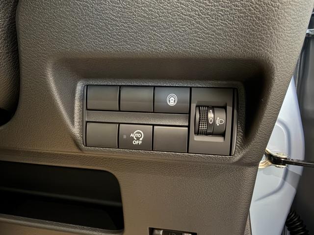 デイズ Ｘ　メモリーナビ　フルセグ　アラウンドビューモニター　ＬＥＤ　スマートキー　１４インチＡＷ　エマージェンシーブレーキ（15枚目）