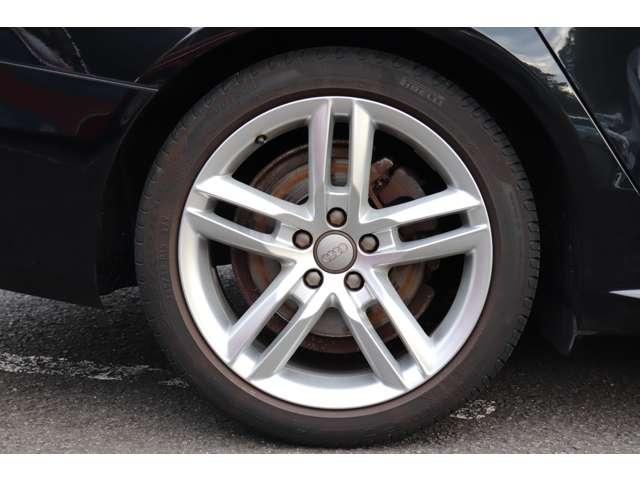 2.0TFSI Sラインパッケージ 保証付 純正ナビ フルセグTV ETC バックカメラ 純正アルミホイール シートヒーター レザーシート DVD再生 CD再生 アイドリングストップ HIDライト(9枚目)