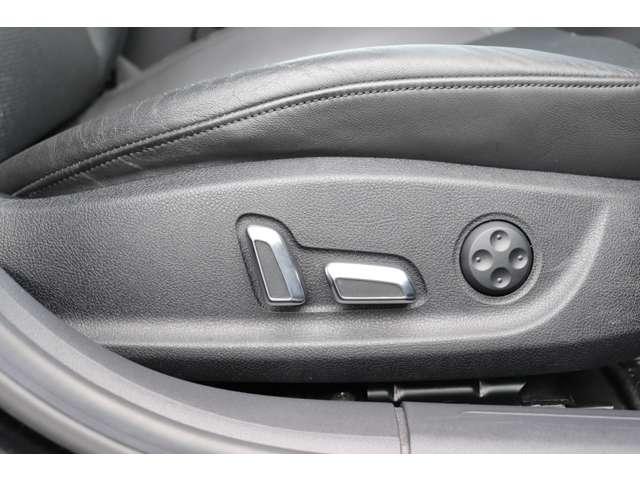 2.0TFSI Sラインパッケージ 保証付 純正ナビ フルセグTV ETC バックカメラ 純正アルミホイール シートヒーター レザーシート DVD再生 CD再生 アイドリングストップ HIDライト(16枚目)
