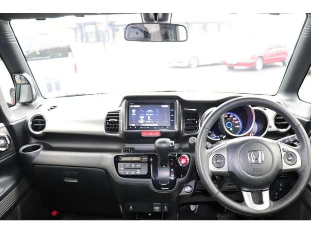 X ナビ・Bluetooth・TV・CD/DVD・バックカメラ・クルコン・本革巻ステアリング・サウンドマッピング・シート&ステアリングヒーター・ディスチャージライト・オートパーキングブレーキ(6枚目)