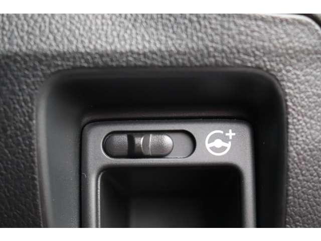 X ナビ・Bluetooth・TV・CD/DVD・バックカメラ・クルコン・本革巻ステアリング・サウンドマッピング・シート&ステアリングヒーター・ディスチャージライト・オートパーキングブレーキ(35枚目)