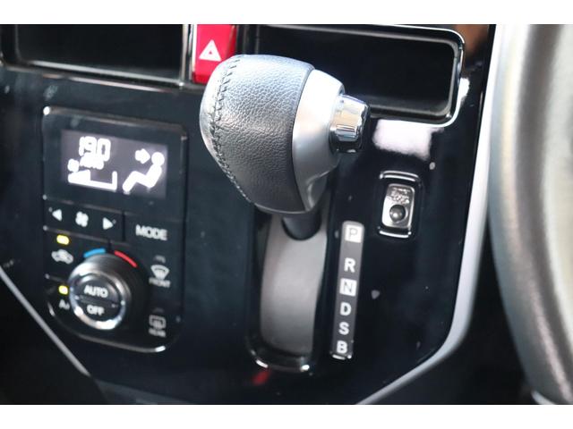ルーミー カスタムＧ　／ナビ／バックカメラ／Ｂｌｕｅｔｏｏｔｈ／ＴＶ／ＣＤ／ＤＶＤ／ＥＴＣ／シートヒーター／純正アルミ／両側パワースライドドア／クルコン／オート電動格納ミラー／オートライト／プッシュスタート／障害物センサー（7枚目）