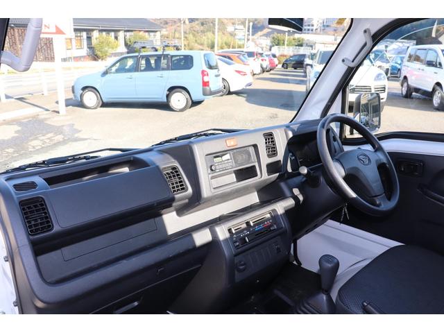 ハイゼットトラック スタンダード 3方開/マニュアルエアコン/パワステ/ABS/荷台ゴムマット/ドアバイザー/ラジオ/5速MT/禁煙車(11枚目)