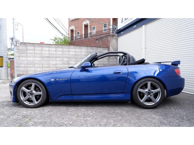 Ｓ２０００ ベースグレード　ＨＫＳスーパーチャージャー　ＴＥＩＮ車高調　ロールバー　ガラス幌　デジタルインナーミラー（5枚目）