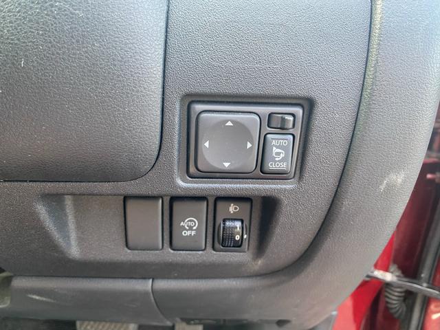 マーチ 12X 30thハピネス パワーステアリング 衝突安全ボディ パワーウィンドウ ABS 盗難防止システム エアコン(16枚目)