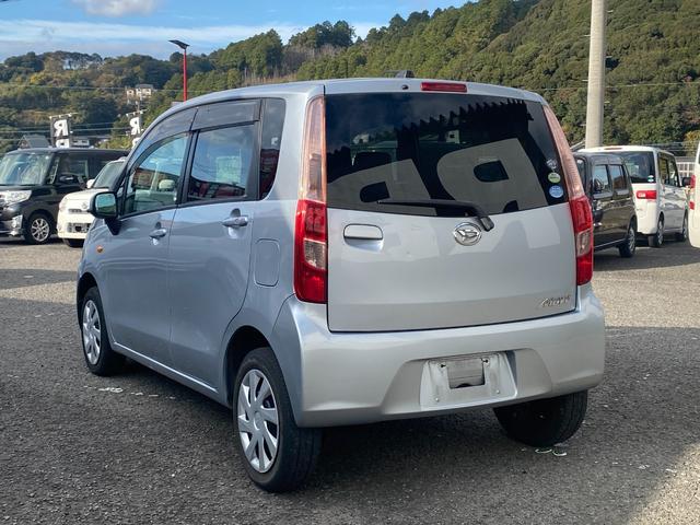 ムーヴ Ｌ　盗難防止アラーム　ＰＳ　ＰＷ　ベンチシートフルフラット　ＡＣ　キーレス付き　運転席助手席エアバック　運転席エアバッグ　フロントベンチシート　衝突安全ボディ　ＡＢＳ（7枚目）