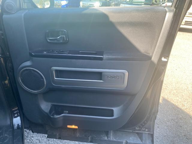 デリカＤ：５ ローデスト　Ｇ　パワーパッケージ　フリップダウンモニター　ダブルエアコン　オートクルーズ　ナビ　スマキー　ＰＳ　ＰＷ　ＡＢＳ　ＥＴＣ　横滑り防止　３列シート　衝突安全ボディ　盗難防止システム　フルフラット　キーレス　エアコン（15枚目）