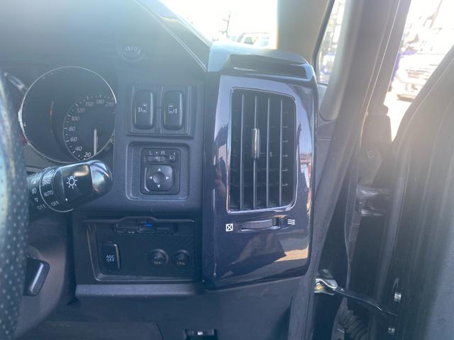 デリカＤ：５ ローデスト　Ｇ　パワーパッケージ　フリップダウンモニター　ダブルエアコン　オートクルーズ　ナビ　スマキー　ＰＳ　ＰＷ　ＡＢＳ　ＥＴＣ　横滑り防止　３列シート　衝突安全ボディ　盗難防止システム　フルフラット　キーレス　エアコン（16枚目）