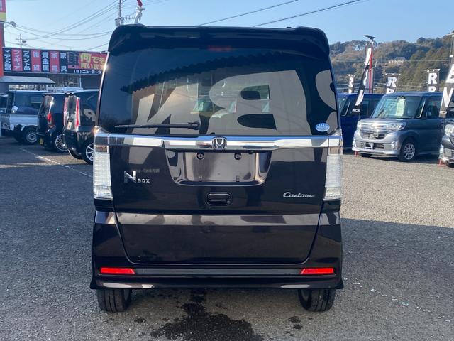 Ｎ－ＢＯＸカスタム Ｇ・ターボパッケージ　全席パワーウインドウ　メモリナビ　運転席エアバック　盗難警報装置　ＡＡＣ　リモコンキー　ブルートゥース　オートクルーズ　パワーステアリング　横滑防止　ＡＢＳ　インテリＫ　ナビゲーション付　ベンチシ－ト（9枚目）
