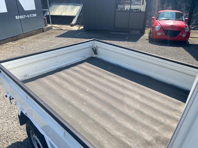 ハイゼットトラック ジャンボ　ＰＳ　エアコン　ＡＢＳ　運転席エアバッグ　パワーウィンドー（14枚目）