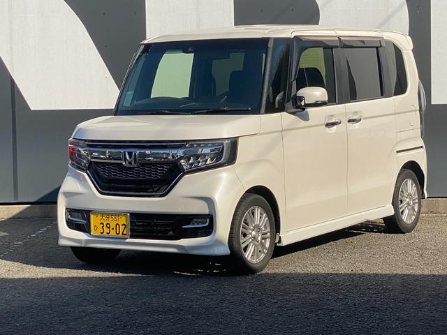 Ｎ－ＢＯＸカスタム Ｇ・Ｌホンダセンシング　ベンチ　助手席エアバック　クリソナ　フルフラットシート　エアＢ　オートＬＥＤ　バックアイカメラ　キーフリーシステム　スマートキーＰスタート　レーンアシスト　クルーズコントロール　盗難防止システム　ＰＷ（3枚目）
