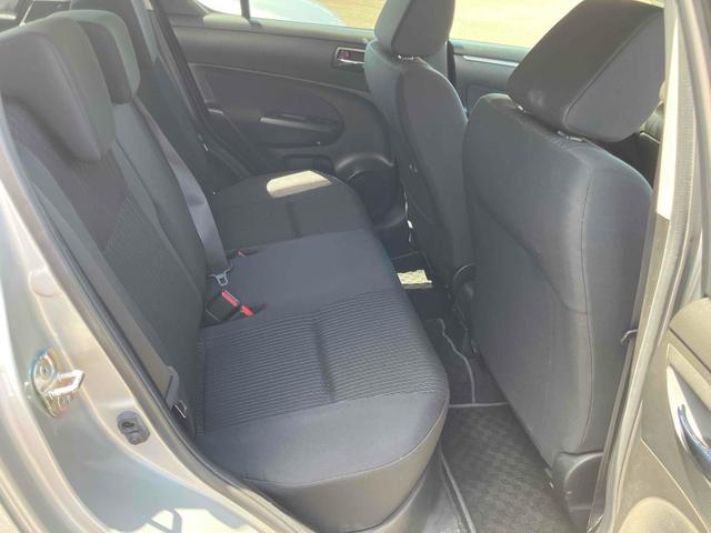 スイフト ＸＧ　スマートキー２個　電動格納ミラー　ＣＶＴ　盗難防止システム　衝突安全ボディ　記録簿　ＡＢＳ　ＥＳＣ　ＣＤ　エアコン　パワーステアリング　パワーウィンドウ（13枚目）