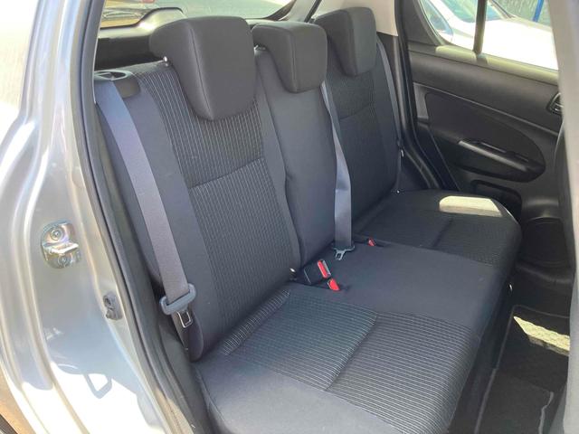スイフト ＸＧ　スマートキー２個　電動格納ミラー　ＣＶＴ　盗難防止システム　衝突安全ボディ　記録簿　ＡＢＳ　ＥＳＣ　ＣＤ　エアコン　パワーステアリング　パワーウィンドウ（14枚目）