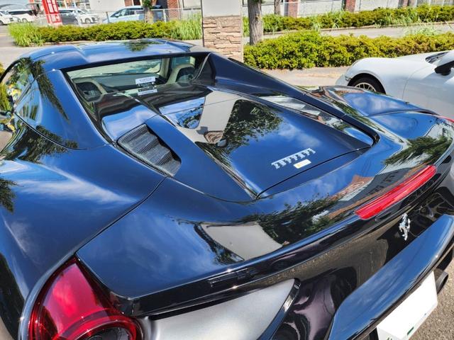 ４８８スパイダー 　電動オープン、革シート、スマートキー、ＬＥＤヘッドライト、純正アルミ（7枚目）