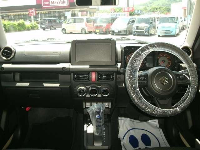 ジムニー ＸＣ　／４ＷＤ／ＡＴ４速／ターボ／衝突被害軽減ブレーキ／車線逸脱警報／アクセル踏み間違い防止／自動ハイビーム／障害物センサー／ＬＥＤライト／両席シートヒーター／スマートキー／ＥＴＣ車載器／純正アルミホイール（2枚目）