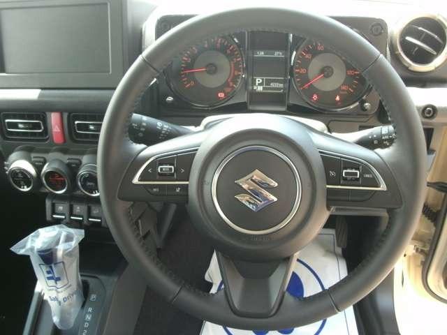 ジムニー ＸＣ　／４ＷＤ／ＡＴ４速／ターボ／衝突被害軽減ブレーキ／車線逸脱警報／アクセル踏み間違い防止／自動ハイビーム／障害物センサー／ＬＥＤライト／両席シートヒーター／スマートキー／ＥＴＣ車載器／純正アルミホイール（7枚目）