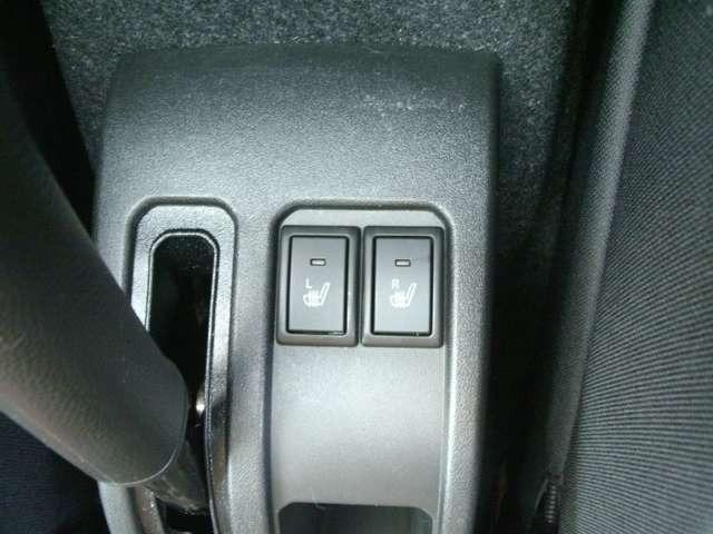 ジムニー ＸＣ　／４ＷＤ／ＡＴ４速／ターボ／衝突被害軽減ブレーキ／車線逸脱警報／アクセル踏み間違い防止／自動ハイビーム／障害物センサー／ＬＥＤライト／両席シートヒーター／スマートキー／ＥＴＣ車載器／純正アルミホイール（9枚目）