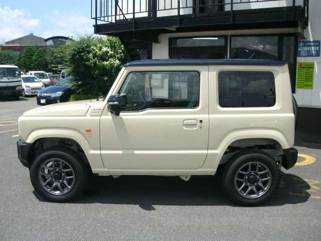 ジムニー ＸＣ　／４ＷＤ／ＡＴ４速／ターボ／衝突被害軽減ブレーキ／車線逸脱警報／アクセル踏み間違い防止／自動ハイビーム／障害物センサー／ＬＥＤライト／両席シートヒーター／スマートキー／ＥＴＣ車載器／純正アルミホイール（18枚目）