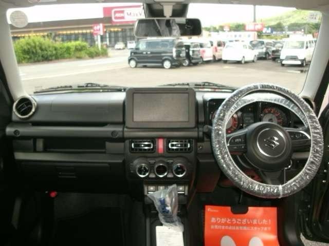 ジムニー ＸＣ　４ＷＤ／スズキセーフティサポート／ＬＥＤヘッドライト／スマートキー／１６インチアルミホイール／運転席・助手席シートヒータ（2枚目）