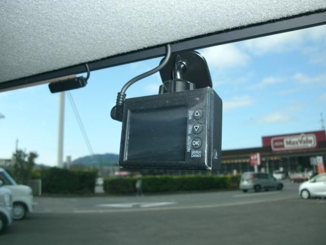 スペーシアカスタム ハイブリッドＧＳ　衝突被害軽減ブレーキ非装着車／ケンウッドメモリーナビ・フルセグＴＶ／ＥＴＣ／前方ドライブレコーダー／社外シートカバー／アイドリングストップ／シートヒーター／アルミホイール／両側スライドドア・片側電動（9枚目）