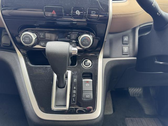 セレナ 　ハイウェイスターＧ　プロパイロットエディション　両側パワースライドドア・電動パーキングブレーキ（11枚目）