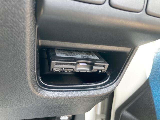 ディーバスマートスタイル　ＥＴＣ　ＨＩＤ　スマートキー　電動格納ミラー　ベンチシート　ＡＴ　盗難防止システム　ＡＢＳ　ＣＤ　ＵＳＢ　ミュージックプレイヤー接続可　アルミホイール　衝突安全ボディ　エアコン　パワーステアリング(8枚目)