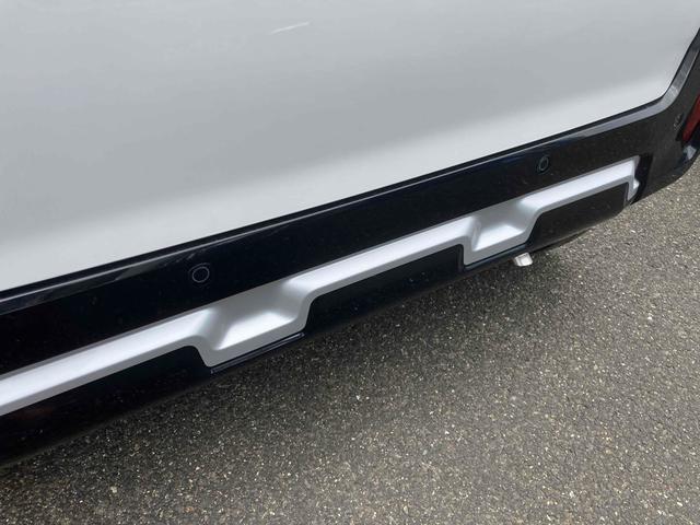 デリカミニ Ｇ　プレミアム　全周囲カメラ　両側電動スライドドア　オートクルーズコントロール　衝突被害軽減システム　オートライト　ＬＥＤヘッドランプ　スマートキー　アイドリングストップ　電動格納ミラー　シートヒーター　ベンチシート（6枚目）