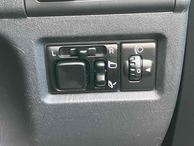 ジムニー ランドベンチャー　４ＷＤ　バックカメラ　ナビ　ＴＶ　キーレスエントリー　電動格納ミラー　シートヒーター　ＡＴ　ＡＢＳ　ＵＳＢ　Ｂｌｕｅｔｏｏｔｈ　アルミホイール　衝突安全ボディ　エアコン　パワーウィンドウ（10枚目）