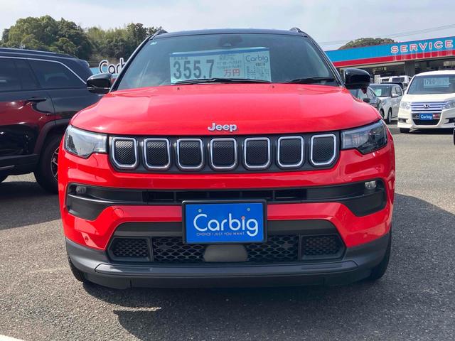 ジープ・コンパス ロンジチュード　ＥＴＣ　バックカメラ　クリアランスソナー　オートクルーズコントロール　レーンアシスト　衝突被害軽減システム　ナビ　ＴＶ　オートライト　ＬＥＤヘッドランプ　ヘッドライトウォッシャー　アルミホイール（13枚目）