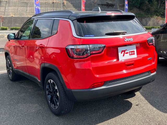 ジープ・コンパス ロンジチュード　ＥＴＣ　バックカメラ　クリアランスソナー　オートクルーズコントロール　レーンアシスト　衝突被害軽減システム　ナビ　ＴＶ　オートライト　ＬＥＤヘッドランプ　ヘッドライトウォッシャー　アルミホイール（18枚目）