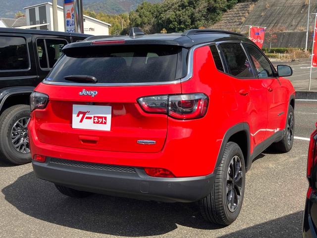 ジープ・コンパス ロンジチュード　ＥＴＣ　バックカメラ　クリアランスソナー　オートクルーズコントロール　レーンアシスト　衝突被害軽減システム　ナビ　ＴＶ　オートライト　ＬＥＤヘッドランプ　ヘッドライトウォッシャー　アルミホイール（21枚目）