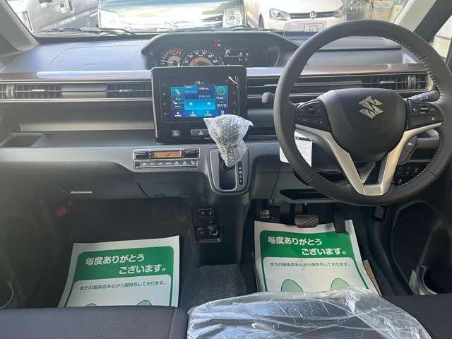 ワゴンＲカスタムＺ ハイブリッドＺＸ　アップグレードパッケージ装着車　メーカーオプションディスプレイオーディオ装備　届出済み未使用車（4枚目）