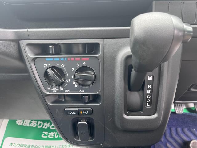 ＤＸ　エアコン　パワステ　　ＦＭ／ＡＭチューナー　禁煙車　走行９千キロ台(17枚目)