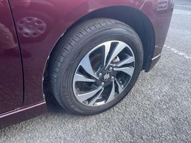 ソリオバンディット ハイブリッドＭＶ　衝突被害軽減ブレーキ　車線逸脱警報　アクセル踏み間違い防止　障害物センサー　アダプティブクルーズ　自動ハイビーム　アイドリングストップ　メモリーナビ　フルセグ　ＤＶＤ再生　ＥＴＣ車載器　スマートキー（27枚目）