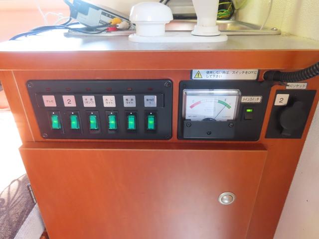 キャリイトラック KX KXグレード 走行充電 FFヒーター 外部充電入力 社外ナビTV リアテレビ ETC車載器 シンク レンジ シャワー POPアップルーフ 定員4人(27枚目)