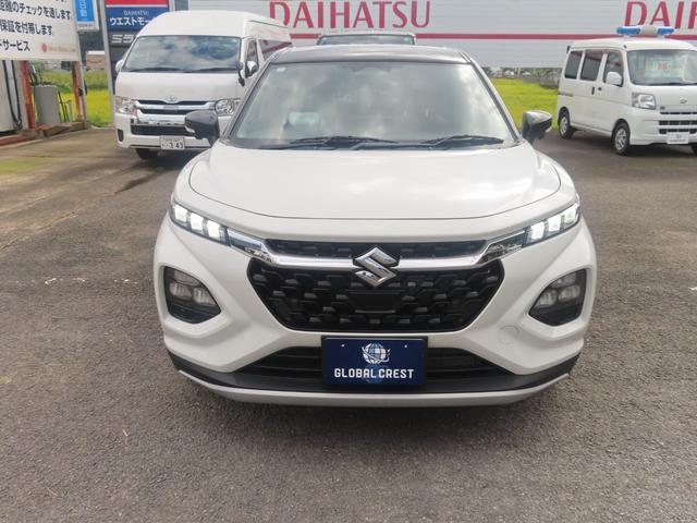 フロンクス ベースグレード　弊社デモカー　ナビ　全方位モニター　ハーフレザー＆シートヒーター　アダプティブクルーズコントロール　衝突軽減装置　ブラインドスポットモニター　ディスプレイオーディオ（3枚目）