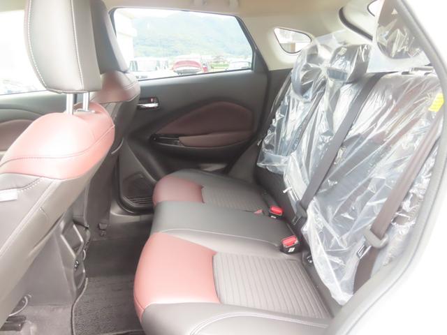 フロンクス ベースグレード　弊社デモカー　ナビ　全方位モニター　ハーフレザー＆シートヒーター　アダプティブクルーズコントロール　衝突軽減装置　ブラインドスポットモニター　ディスプレイオーディオ（10枚目）