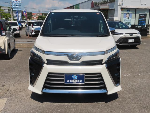 ヴォクシー ZS 煌 アルパインナビ&フリップダウンモニター 両側電動スライドドア 禁煙車 ETC トヨタセフティセンス ドライブレコーダー ETC レーンアシスト エアロ 3列シート 7人乗り(3枚目)