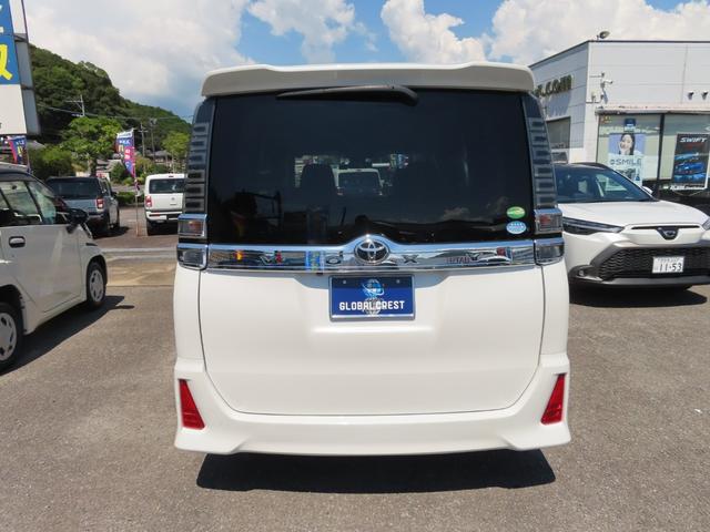 ヴォクシー ZS 煌 アルパインナビ&フリップダウンモニター 両側電動スライドドア 禁煙車 ETC トヨタセフティセンス ドライブレコーダー ETC レーンアシスト エアロ 3列シート 7人乗り(8枚目)