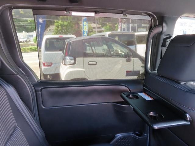 ヴォクシー ZS 煌 アルパインナビ&フリップダウンモニター 両側電動スライドドア 禁煙車 ETC トヨタセフティセンス ドライブレコーダー ETC レーンアシスト エアロ 3列シート 7人乗り(14枚目)