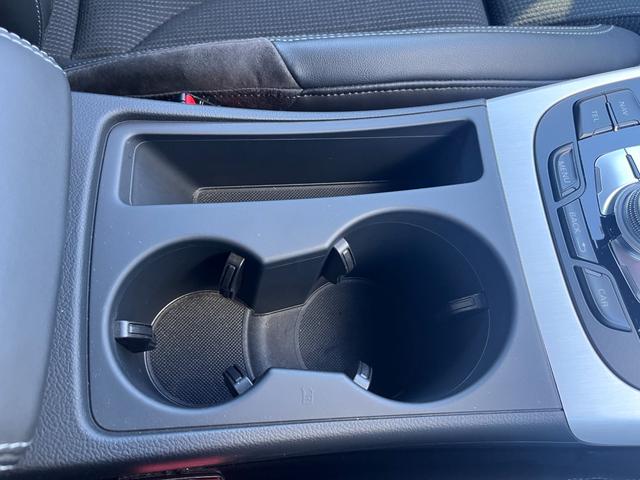 Ａ４ ２．０ＴＦＳＩクワトロ　Ｓラインパッケージ　４ＷＤ　ハーフレザー　左右パワーシート　禁煙車　１８インチ純正アルミホイール（22枚目）