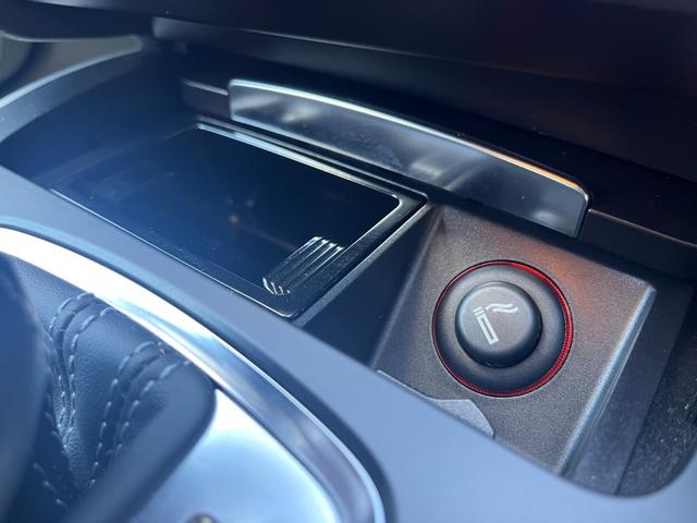 Ａ４ ２．０ＴＦＳＩクワトロ　Ｓラインパッケージ　４ＷＤ　ハーフレザー　左右パワーシート　禁煙車　１８インチ純正アルミホイール（44枚目）